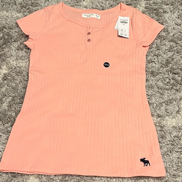 ABERCROMBIE Kids Short Sleeve Top- Size 13/14 NWT - Picture 1 of 8